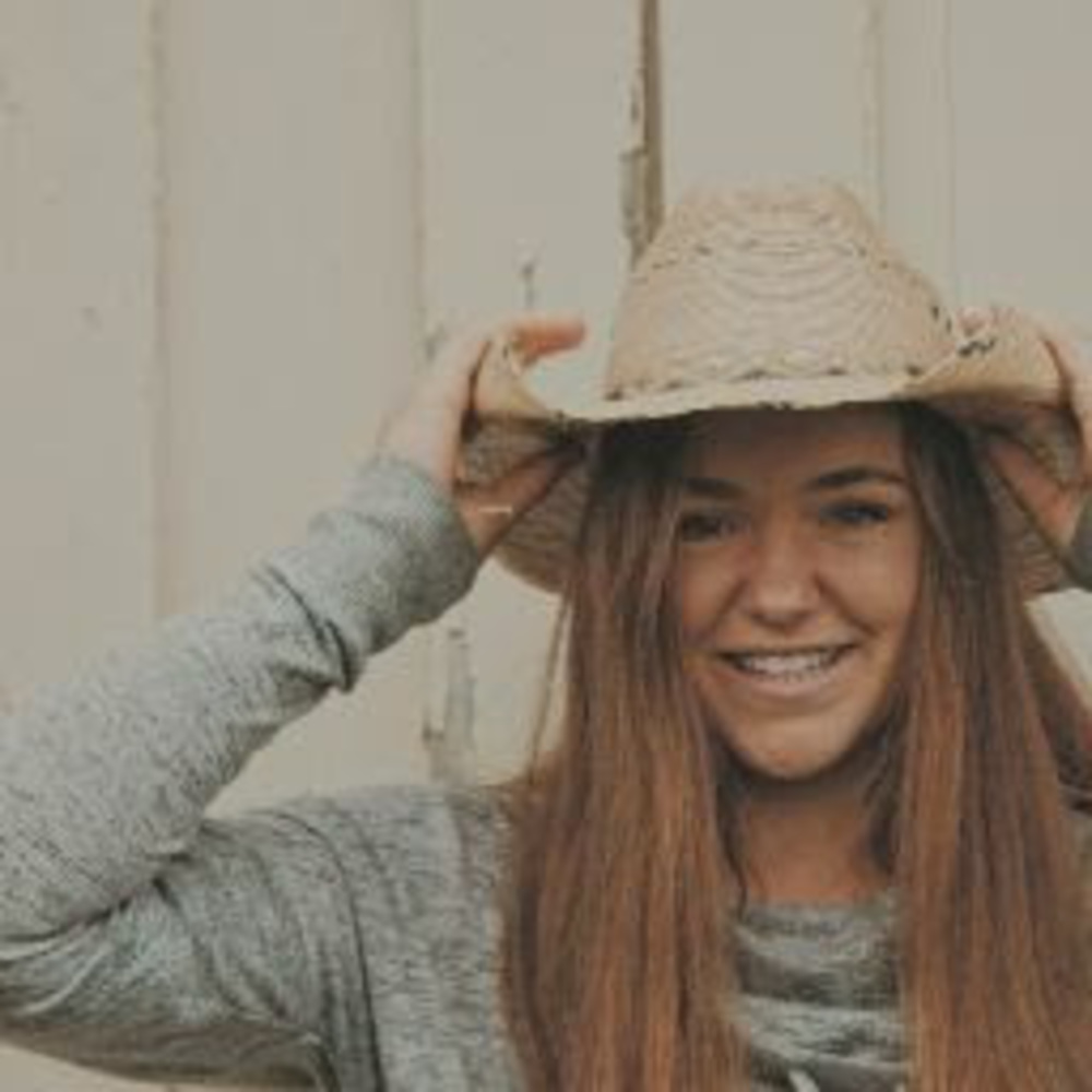 Meet your Posher, Sara